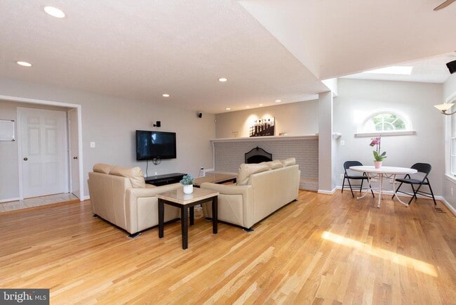 Building Photo - 9808 Korman Ct