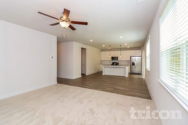 Photo - 73 Leyland Ct