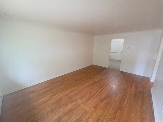 Photo - 2 Bed 1 Bath in Prime Dener Location
