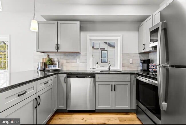 Photo - 215 E Linden St Unit 3