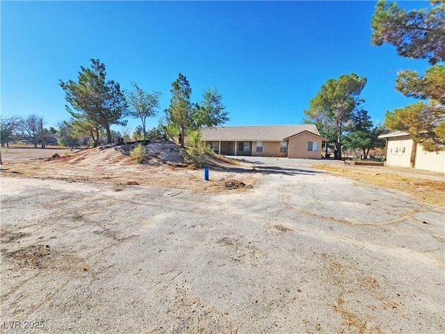 Building Photo - 3120 E Easy St Rental
