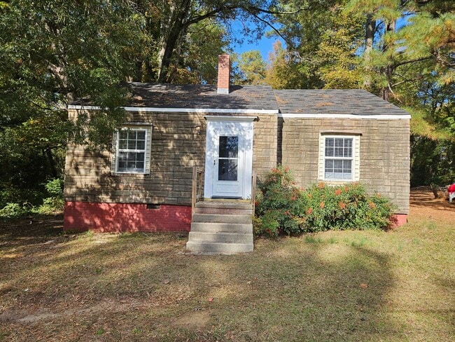 Building Photo - NEW LISTING!!!!!