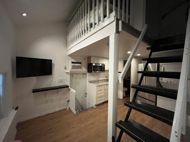 Photo - 1001 SE 2nd Ct