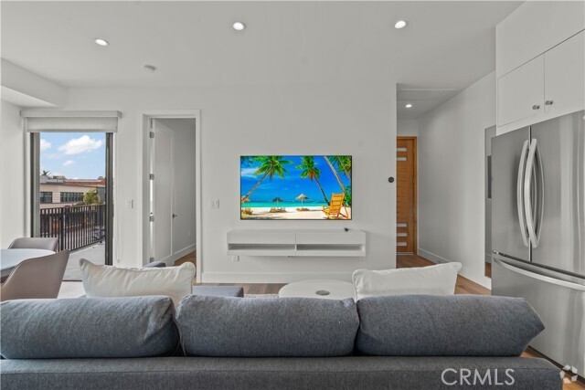 Building Photo - 804 E Balboa Blvd Unit 2 Rental