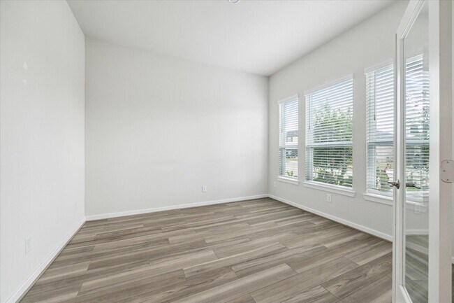 Photo - 9219 Edgeberry Dr