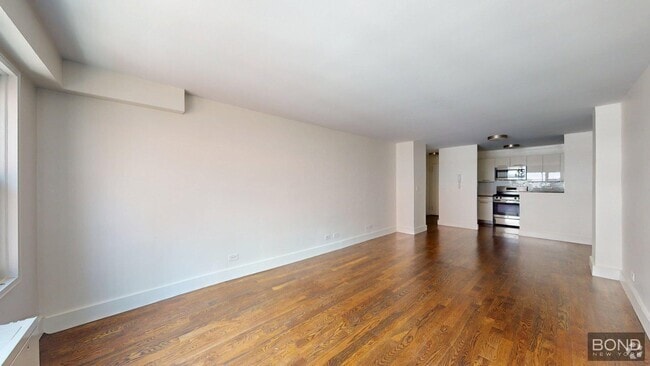 Building Photo - 220 E 63rd St Unit 10D Rental