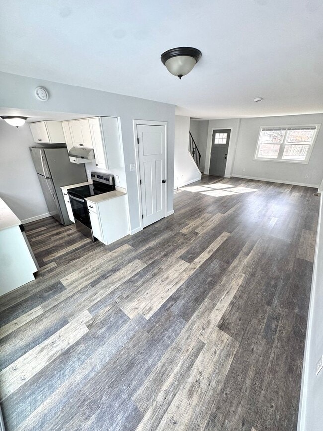 Photo - COMPLETELY REMODELED THREE BEDROOM Twin