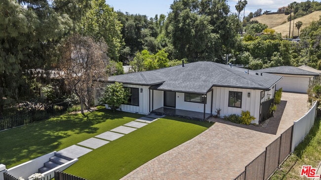 Building Photo - 4825 San Feliciano Dr