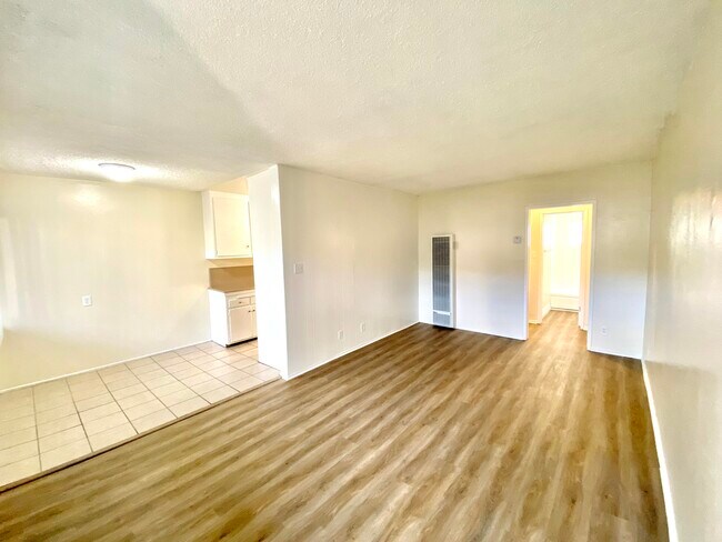 Photo - 1579 Chestnut Ave Unidad 2