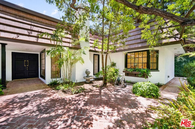 Photo - 4370 Park Milano Park