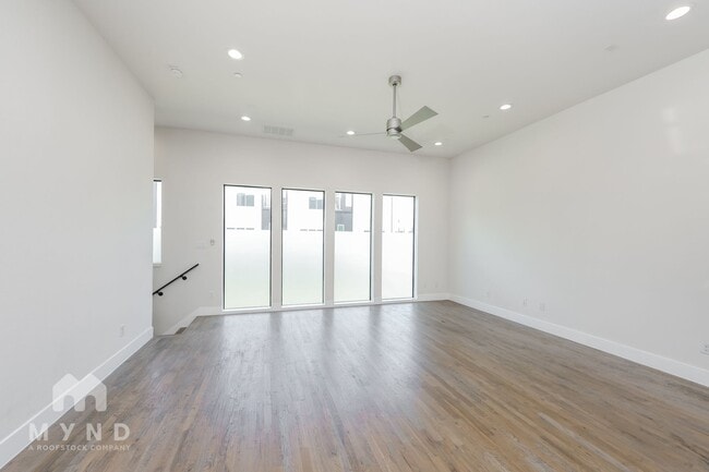 Photo - 4515 Cabell Dr