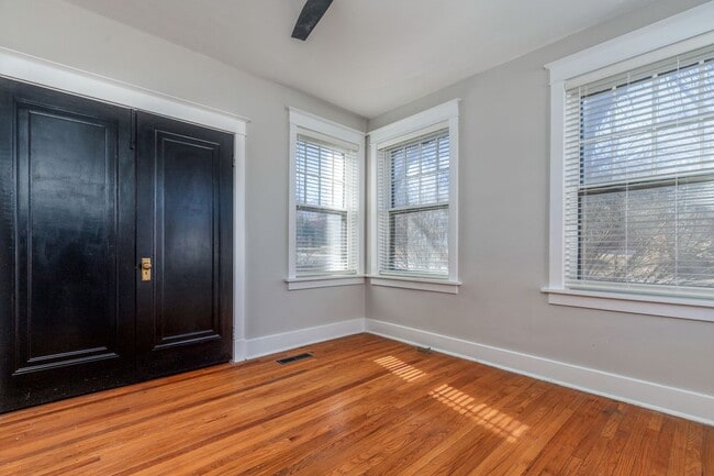 Photo - 1340 McCausland Ave Unit 2S