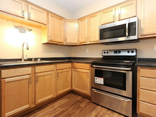 Building Photo - 16045 Joplin Ave Unit 2