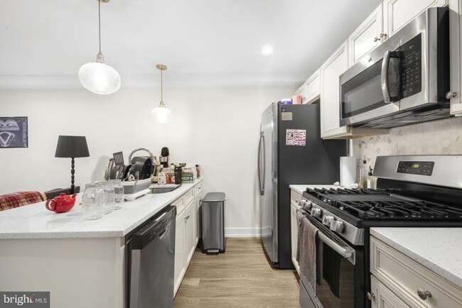 Building Photo - 2013 Mt Vernon St Unit A