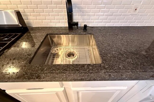 Photo - 6607 Lincoln Pl