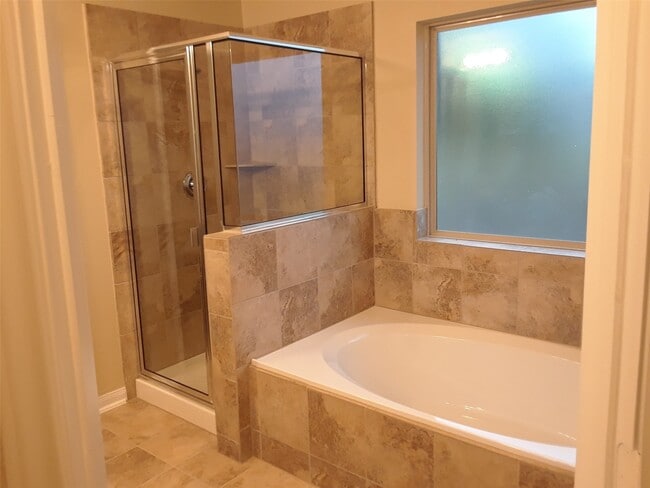 Photo - 13349 Bunker Hill Dr