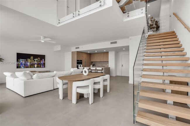 Photo - 92 SW 3rd St Unit 5204