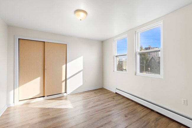 Photo - 201 16th St Unit 3