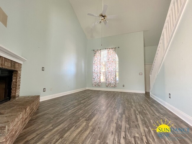 Photo - 1059 Windmill Dr