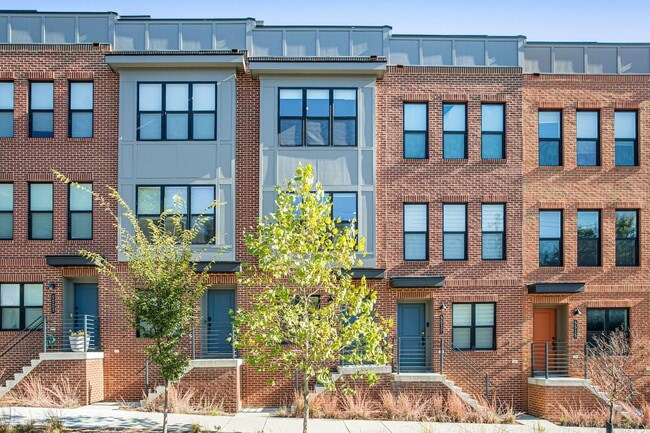 Photo - Spacious 4-level Home| 3 bedrooms + Garage parking!