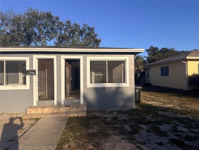 Building Photo - 432 NW 17th Ave Unit S