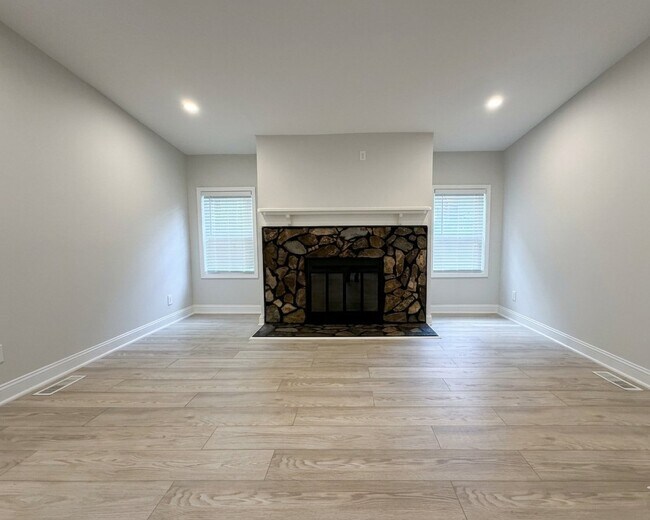 Photo - 4111 Brown Dr