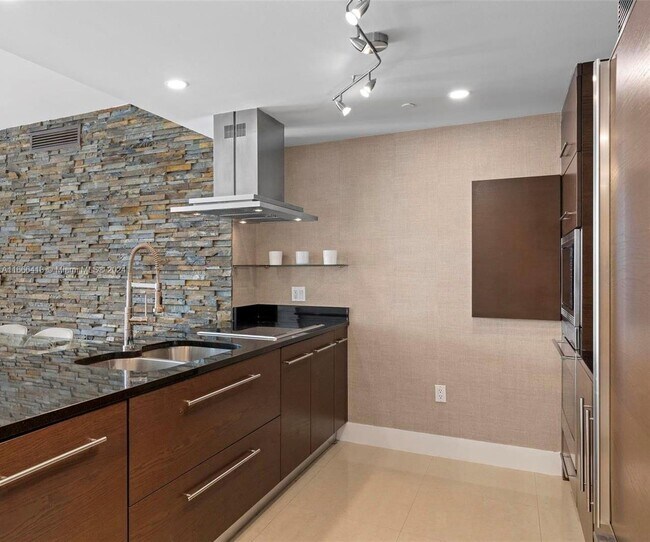 495 Brickell Ave Condo Unit 3003 Condo for Rent in Miami, FL