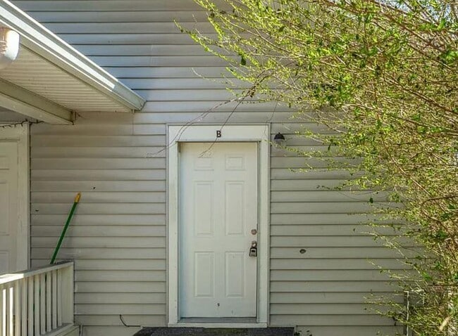 Photo - 112 S Seminole Dr