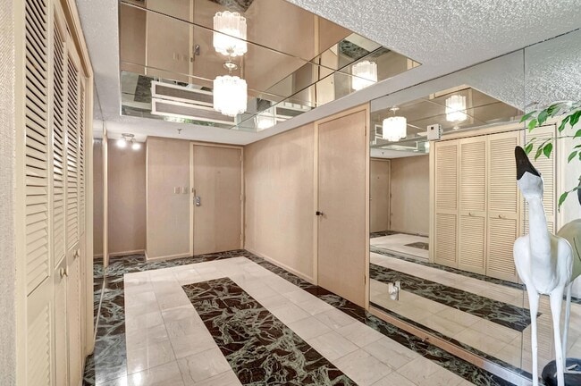 Photo - 3407 S Ocean Blvd Unidad 4D