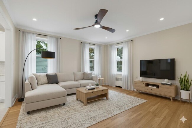 Building Photo - 590 PALISADE Ave Unit 2