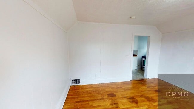 Photo - 129 S Hosmer St Unit 3