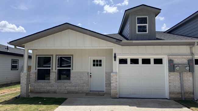 Building Photo - 3209 Bourland St