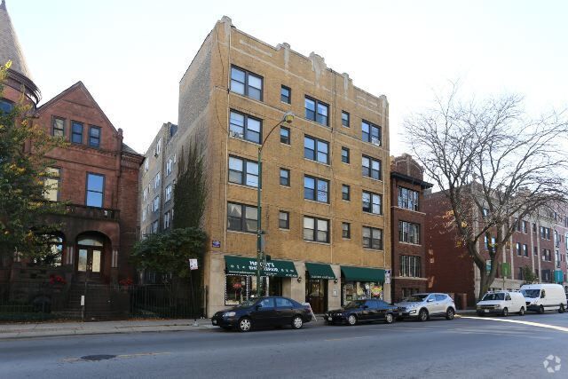 Building Photo - 714 W Belmont Ave Unit 902 Rental