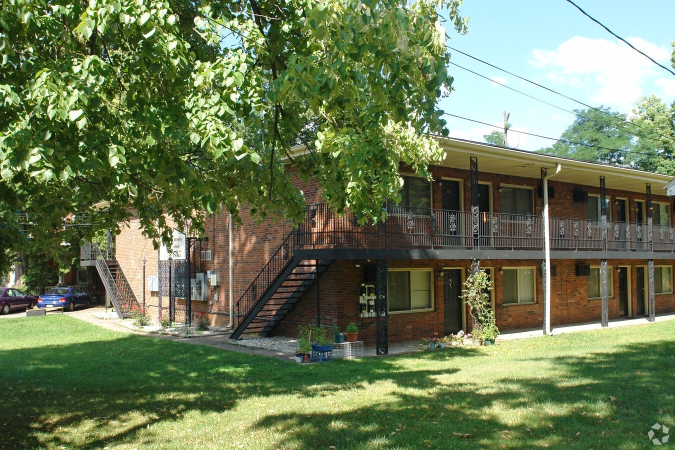 Wassmer Manor - Wassmer Manor Apartments
