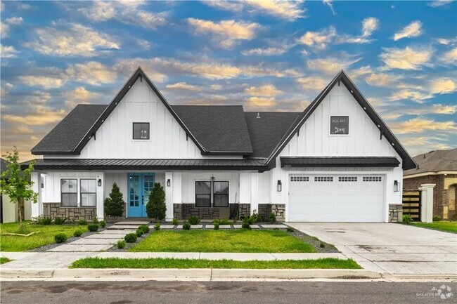 Building Photo - 13819 N 33rd Ln Rental