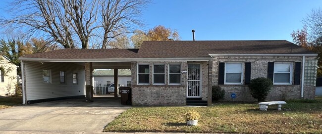 Building Photo - 708 Stiles Cir Rental