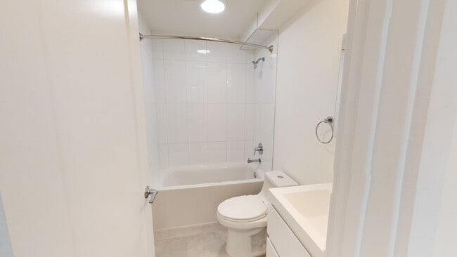 Photo - 2520 College Avenue