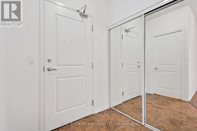 Photo - 628 Fleet St Unité 2603