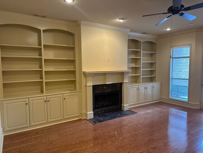 Photo - 4404 Montgomery Rd