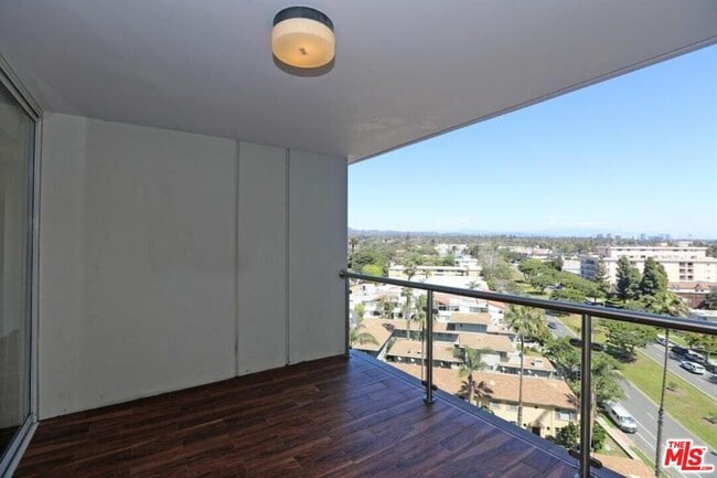 Photo - 201 Ocean Ave Ext Unidad 1205B