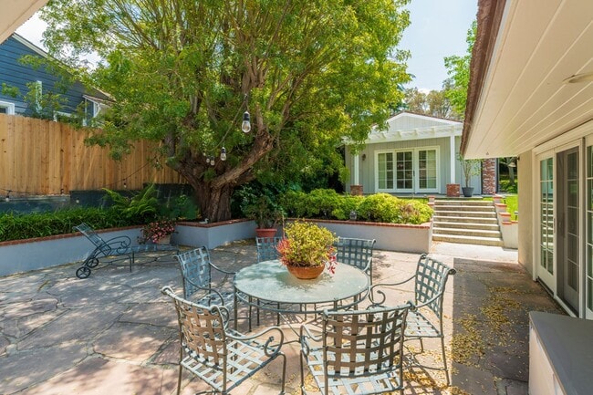 Photo - Valmonte 3 bed/3 bath Home plus guest house.