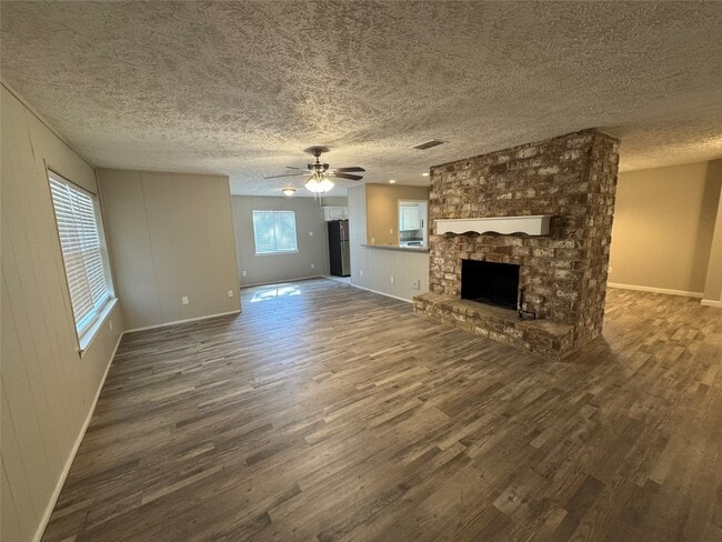 Building Photo - 3214 Three Pines Dr Rental