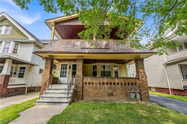 Building Photo - 862 Greyton Rd Unit 2/UP Rental