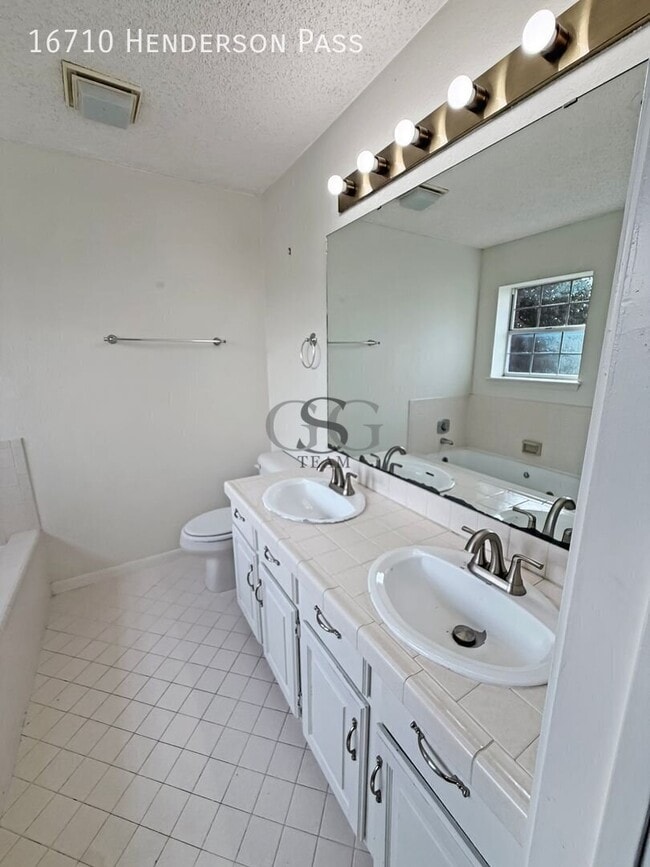 16710 Henderson Pass