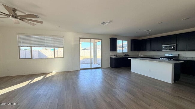 Photo - 36658 W San Alvarez Ave