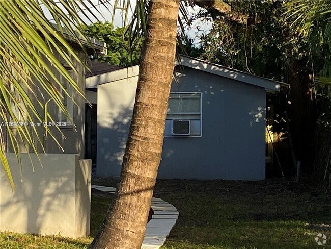 Building Photo - 12531 E Golf Dr Unit 2 Rental