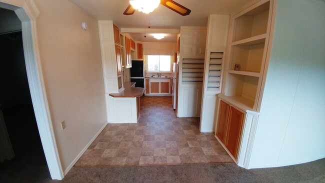 Photo - Comfortable 3/Bed-2 Bath Home with a Deck ...