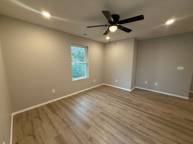 Photo - 1420 W Scott St Unit A