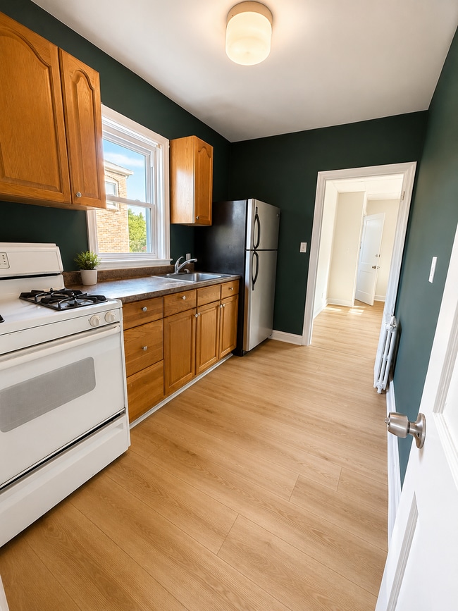 Photo - 2910 Clearview Ave