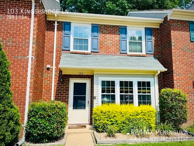 Photo - 103 Kingsbridge Ln Townhome